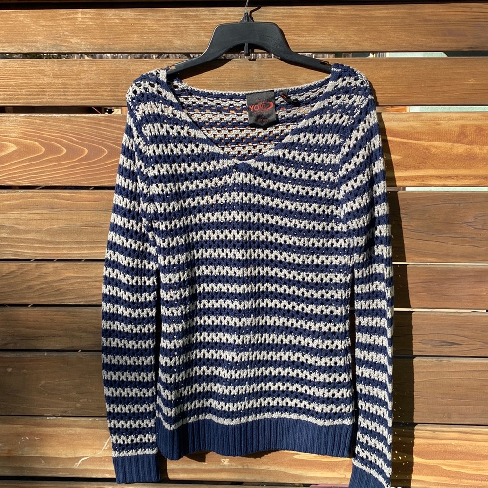 Yoki NY Sweater - L